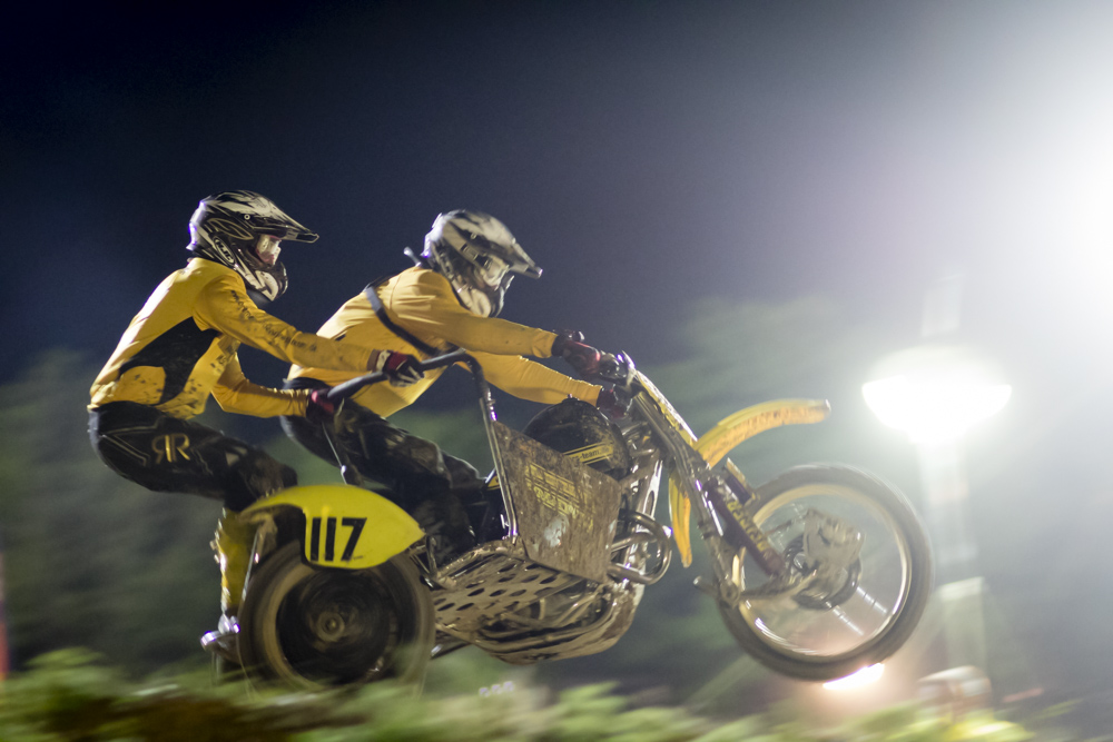 Flutlicht-Motocross Kleinhau 